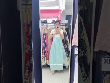 Hanbok Experience at Gyeongbokgung